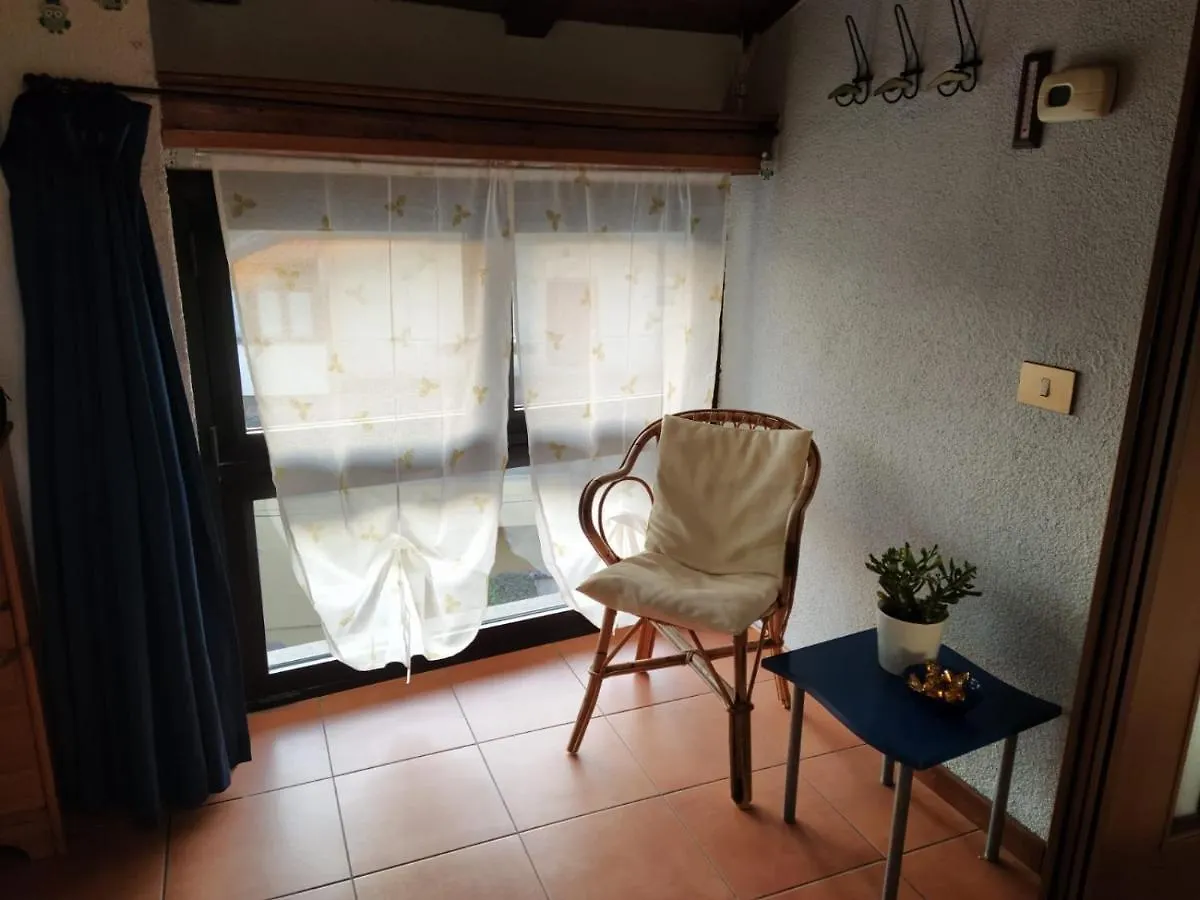 Little 58 Apartment Luino